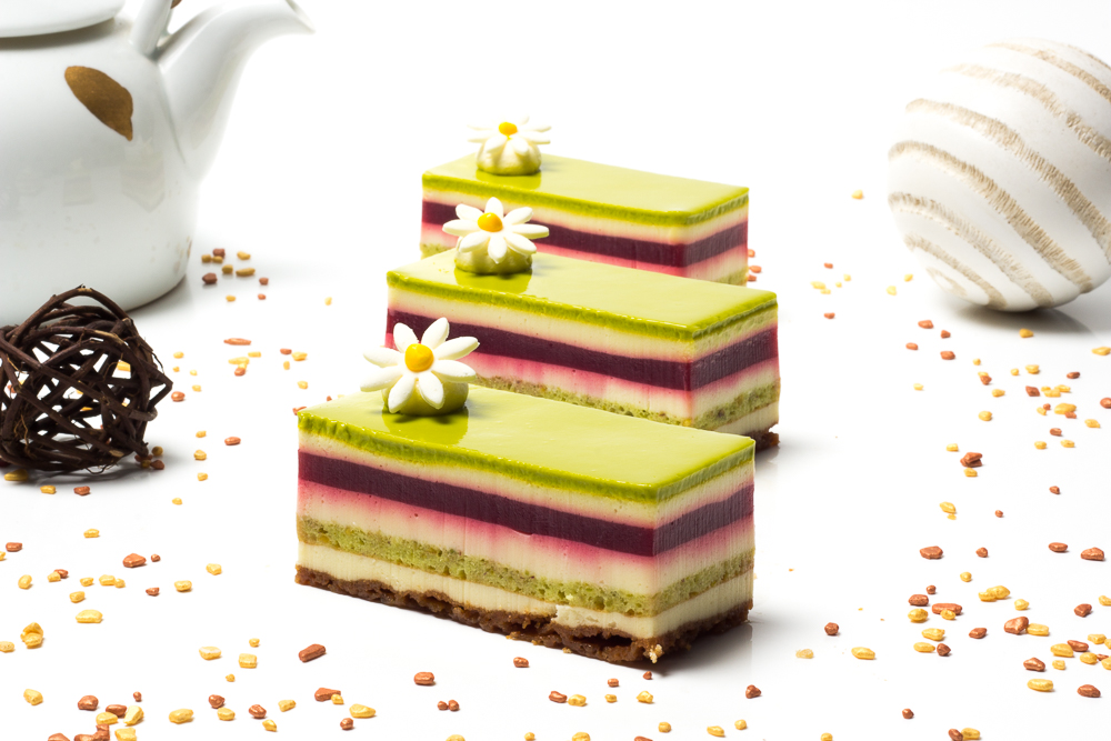 PISTACHIO RASPBERRY WHITE CHOC SLICE, Box of 6