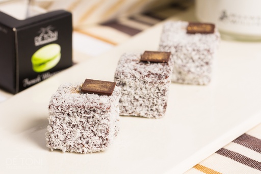 LAMINGTON  CHOCOLATE