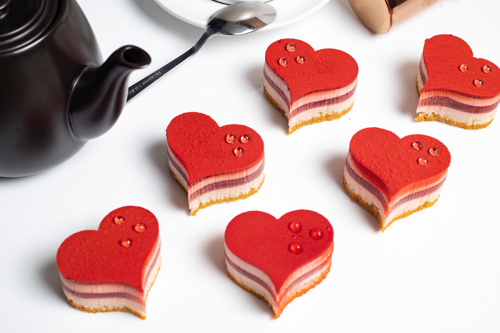 VALENTINE RASPBERRY BAVAROIS, Cocktail, Box of 24