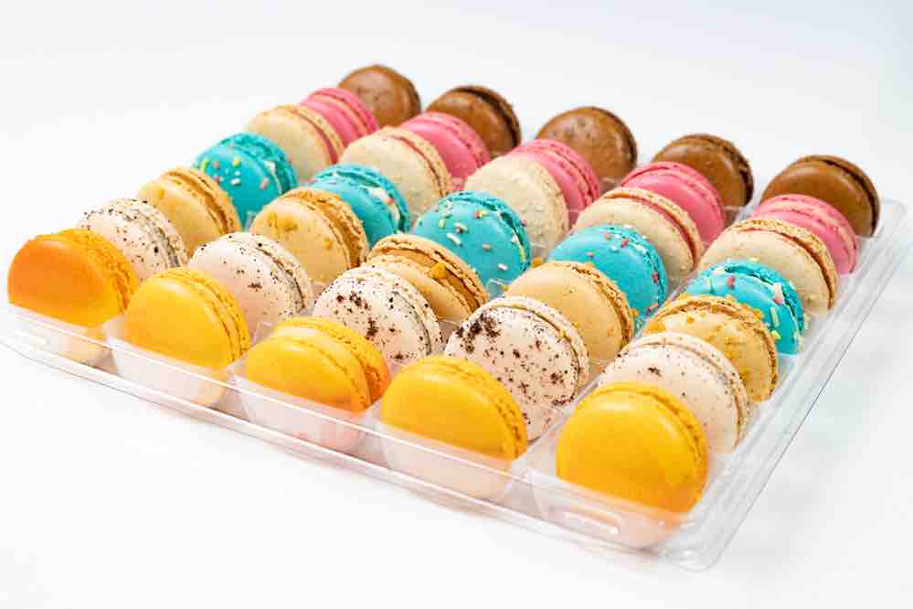 FABULOUS ASSORTED MACARON