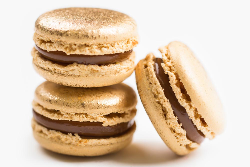 PRALINE MACARON