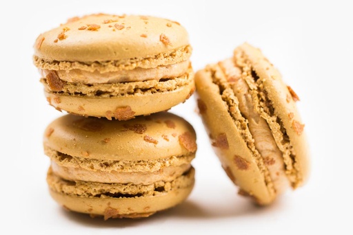 SALTED CARAMEL MACARON