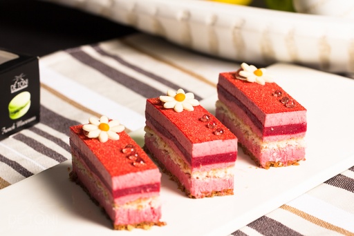 [2 SL-RAS-BAV-9x3, 6/1] RASPBERRY BAVAROIS SLICE, 9x3cm, Box of 6