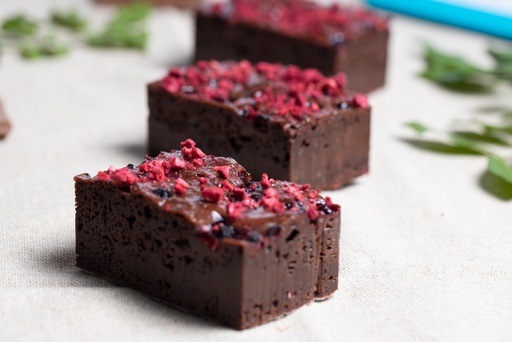 VEGAN RED CURRANT BROWNIE 8x5, Box of 6